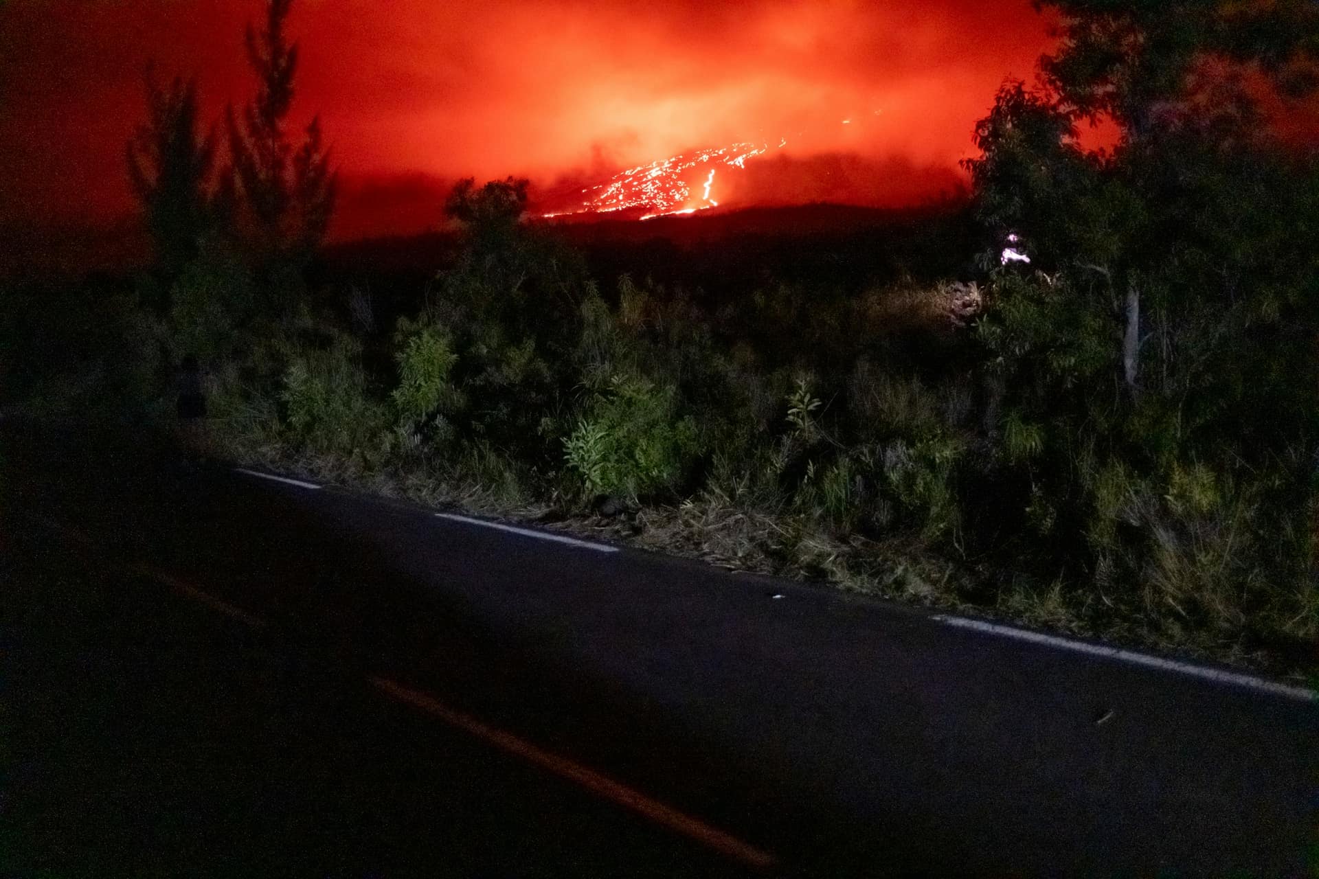 Éruption du Piton de la Fournaise : comment savoir, où l'observer, quelles règles
