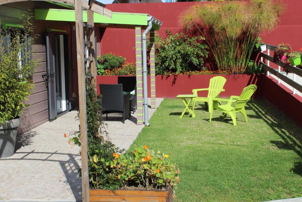 Le chalet et son jardin, façade créole · © CASAMELIAS Le Chalet