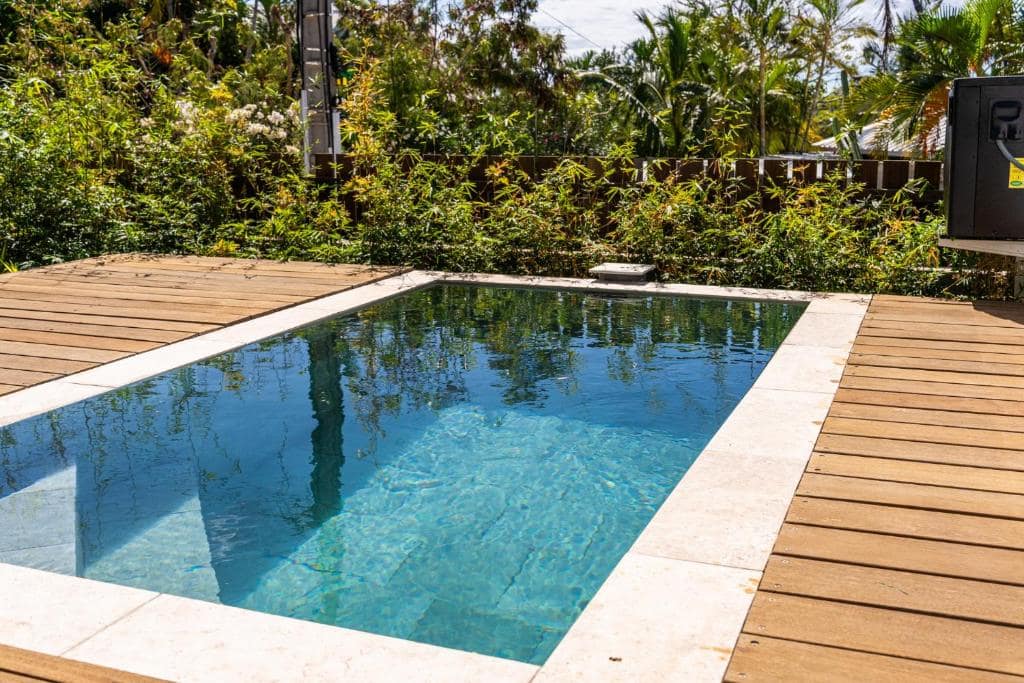 Villa Bernoa, petite piscine privative · © Les Horizons de Grand Fond