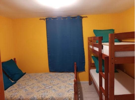 La chambre jaune, deuxième couchage · © Pomme de Pin