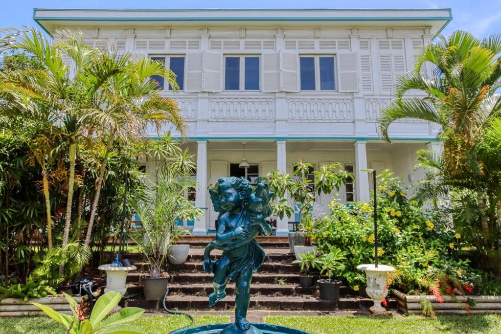 La façade créole XIXᵉ inscrite MH · © Villa Myriam